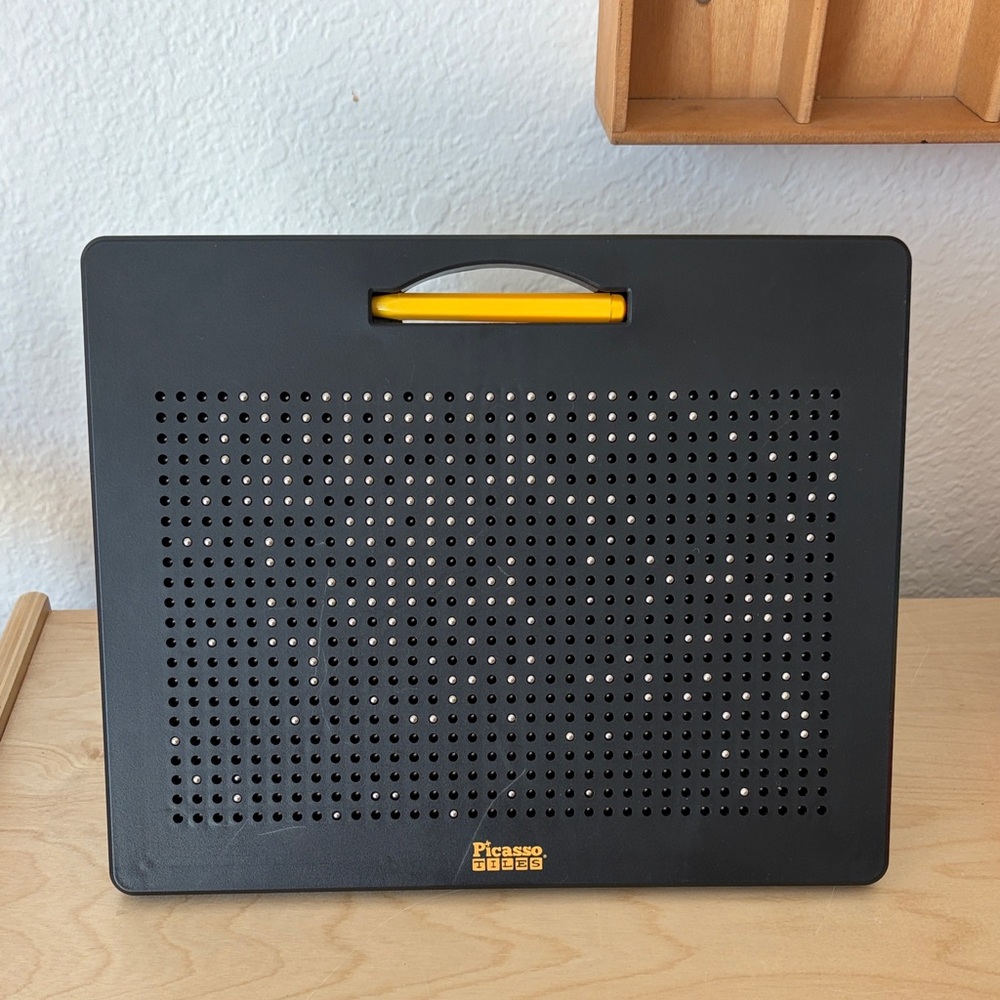 Picasso Tiles Magnetic Drawing Board